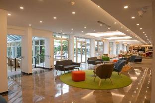 Doubletree By Hilton Paris Bougival