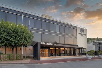 Doubletree By Hilton Paris Bougival,Buc>>Bougival,4 star