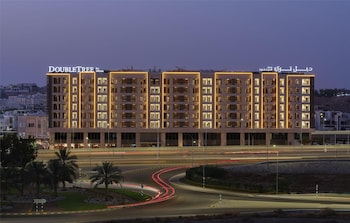 doubletree by hilton muscat qurum
