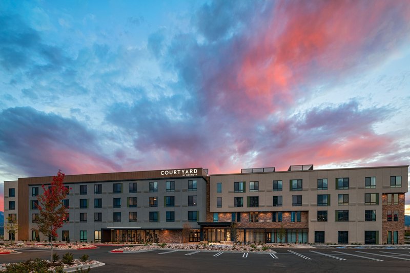 Courtyard By Marriott Colorado Springs North/Air Force Academy,,3 star
