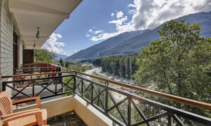 Chichoga Holiday Inn Manali,Bashisht>>Manali,3 star