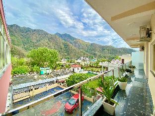 tapovan new residency 5 minutes walk to laxman jhula