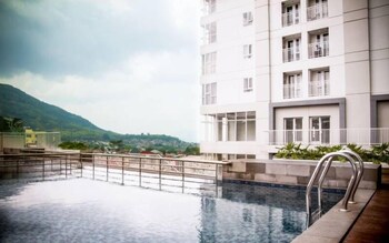 fancy and nice 2br apartment at skyland city jatinangor