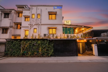 Fabhotel Viva House,Talegaon,3 star