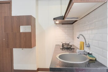 Nice And Cozy 2Br At Cinere Resort Apartment,,0 star