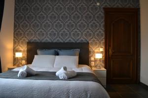 Domaine Des Trois Sorciers,,3 star