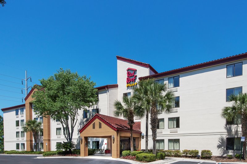 red roof inn plus gainesville