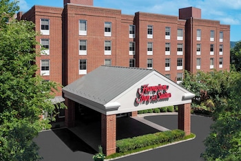 hampton inn and suites charlottesville at the university