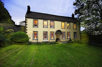 beautiful 5bedroom house sleeps13 hottub