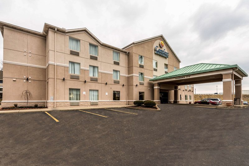 Comfort Inn And Suites,Englewood>>Dayton,2.5 star
