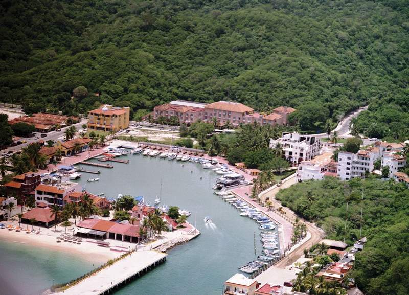 hotel castillo huatulco and beach club