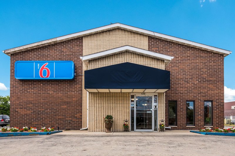motel 6 madison wi east