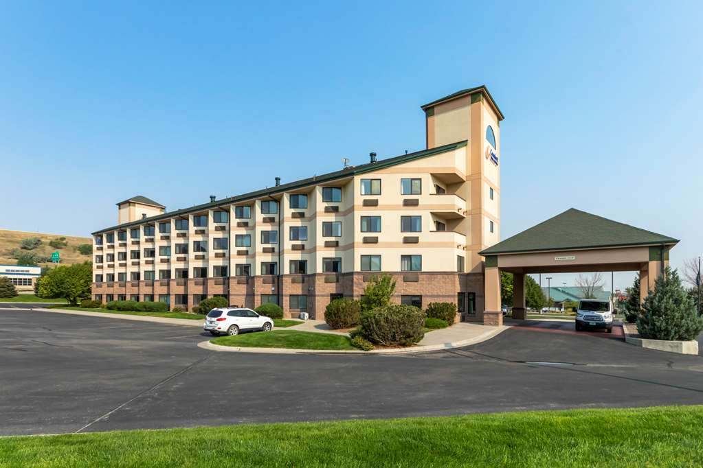Comfort Inn & Suites Market - Airport,Great Falls>>Cascade,2.5 star