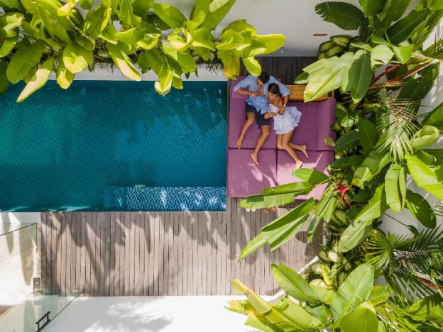 eight palms villa
