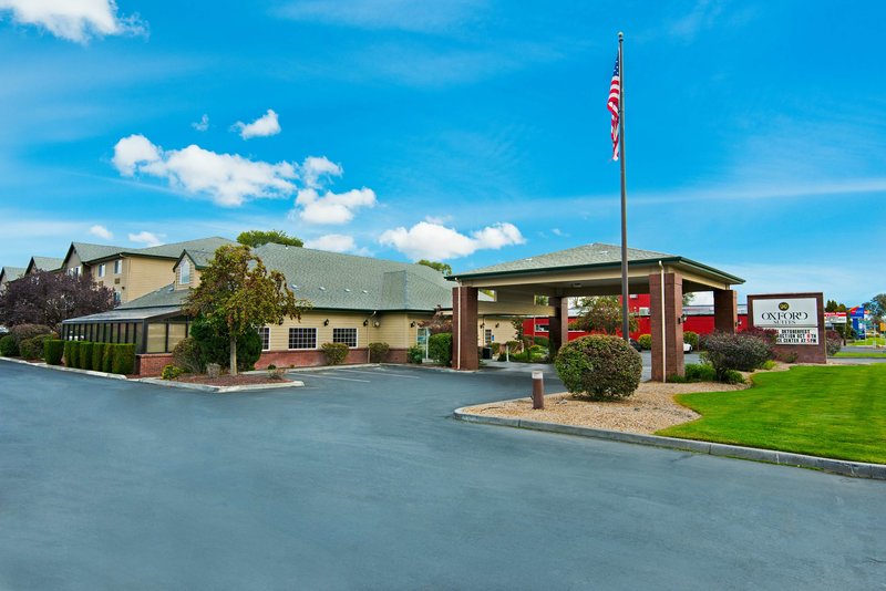 Oxford Suites Hermiston