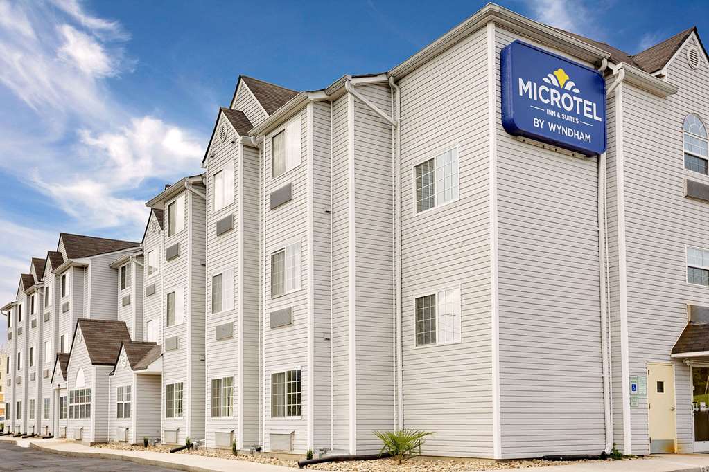 microtel inn and suites by wyndham thomasville high point lexi