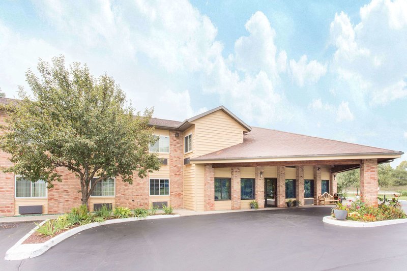 baymont by wyndham muskegon