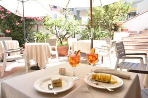 Hotel Diano Marina,,3 star