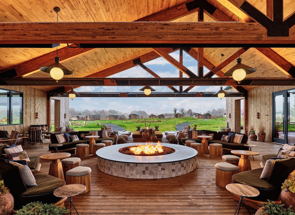 Wildflower Farms, Auberge Resorts Collection,,2 star