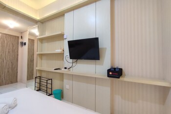 Comfort Studio At Candiland Apartment,,0 star