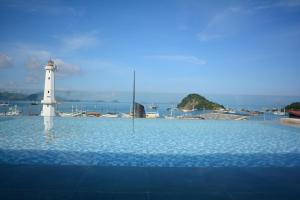 harbour komodo hotel
