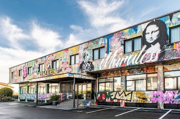 Muraless Art Hotel,,4 star