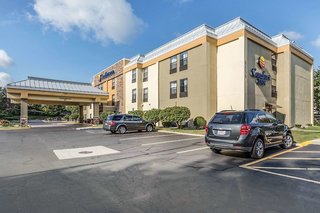 comfort inn wings stadium