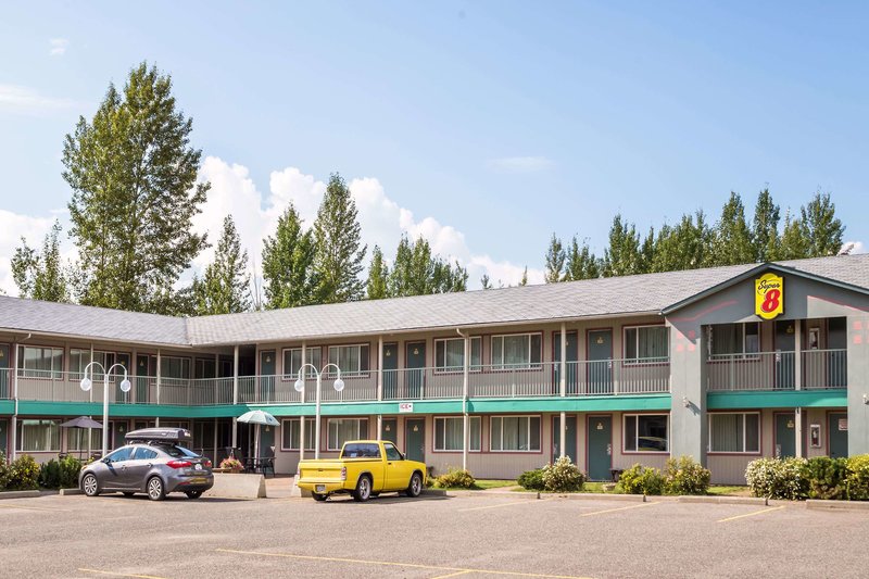 Super 8 By Wyndham Quesnel Bc