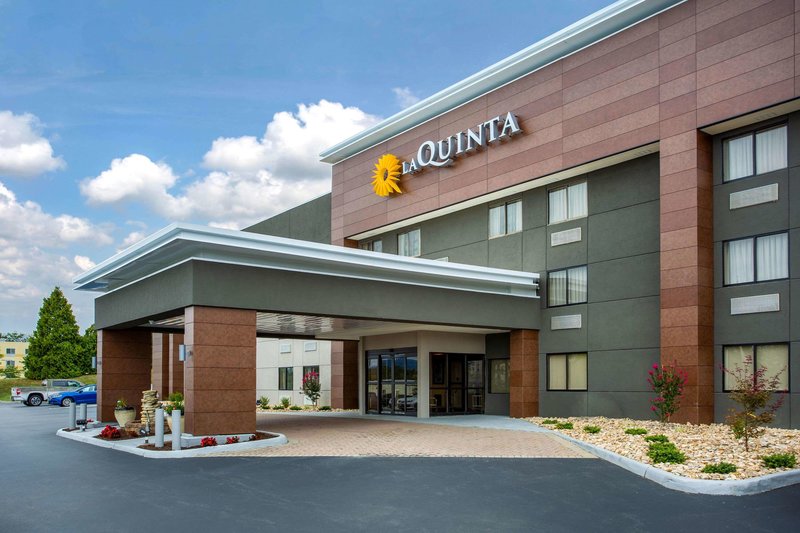 la quinta inn and suites by wyndham roanoke salem