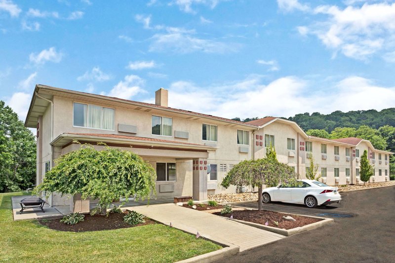 Super 8 By Wyndham Canonsburg/Pittsburgh Area,Clinton>>Canonsburg,2 star