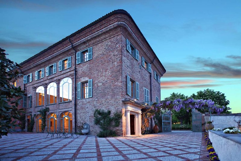 Relais Sant'uffizio,Next To A Golf Course,4 star
