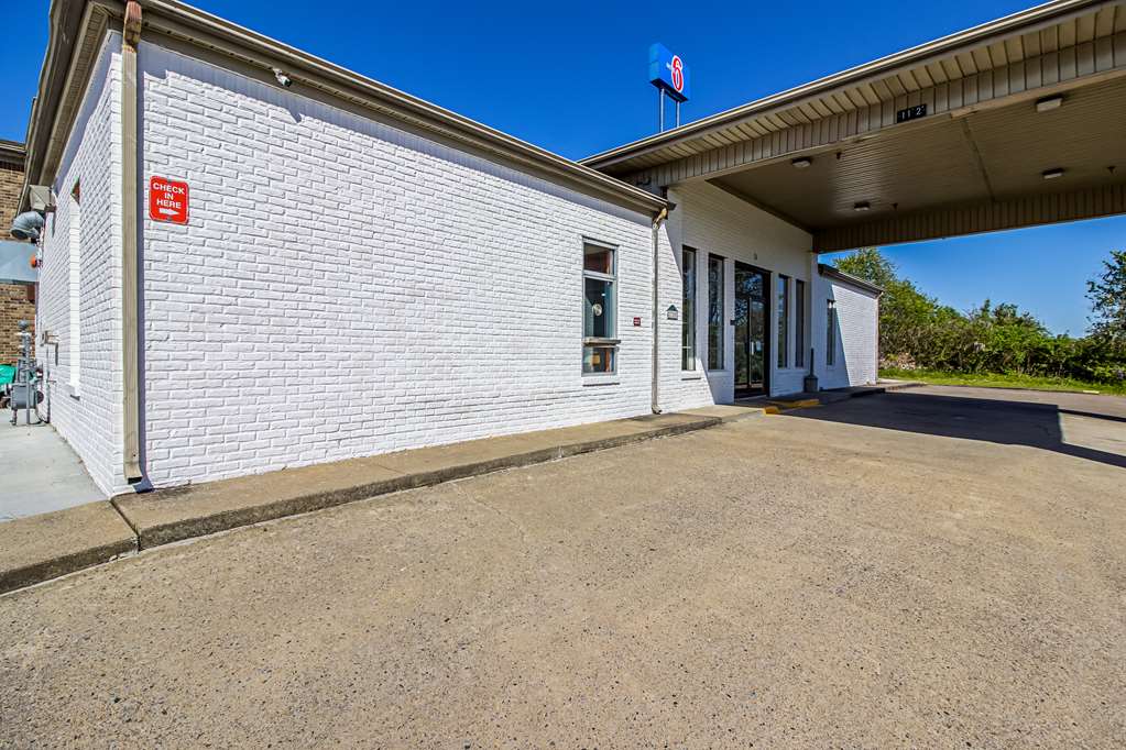 Motel 6 Grand Rivers, Ky,Gilbertsville>>Ashland,2 star