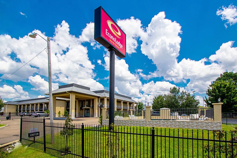 Super 8 By Wyndham Jackson Ms,Jackson>>Flowood,2 star