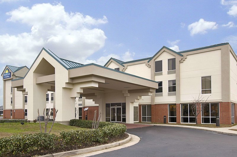 days inn and suites by wyndham ridgeland