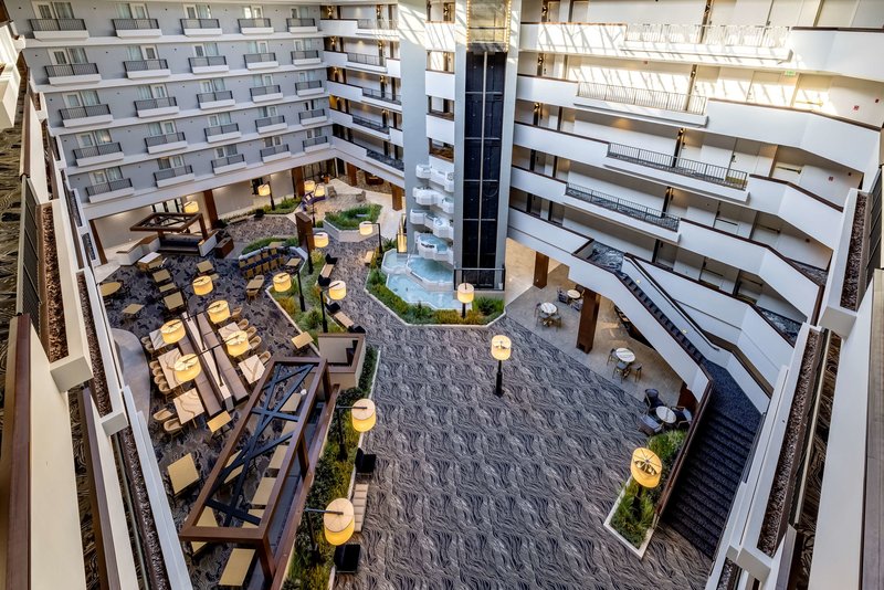 Doubletree By Hilton Davenport