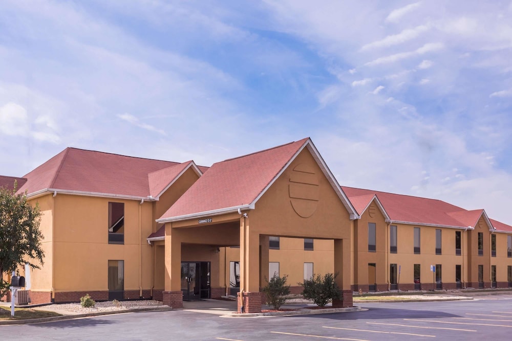 Comfort Inn,,3 star