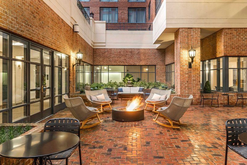 sheraton suites old town alexandria