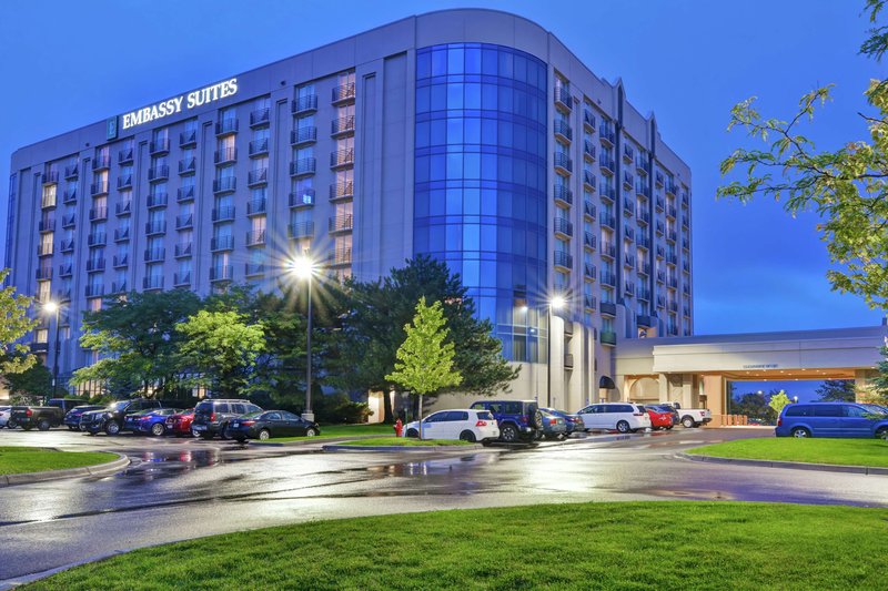 embassy suites by hilton minneapolis airport