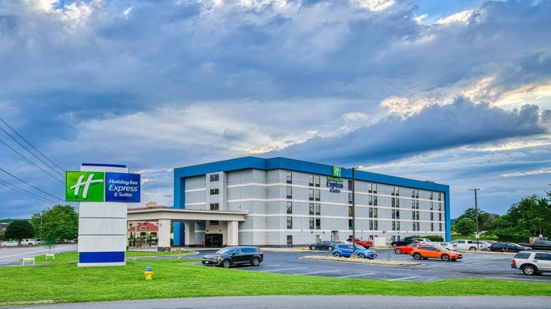 Holiday Inn Express Pigeon Forge/Near Dollywood, An Ihg Hotel,Sevierville>>Gatlinburg - Pigeon Forge,2.5 star