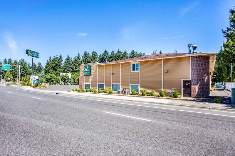 quality inn and suites vancouver north