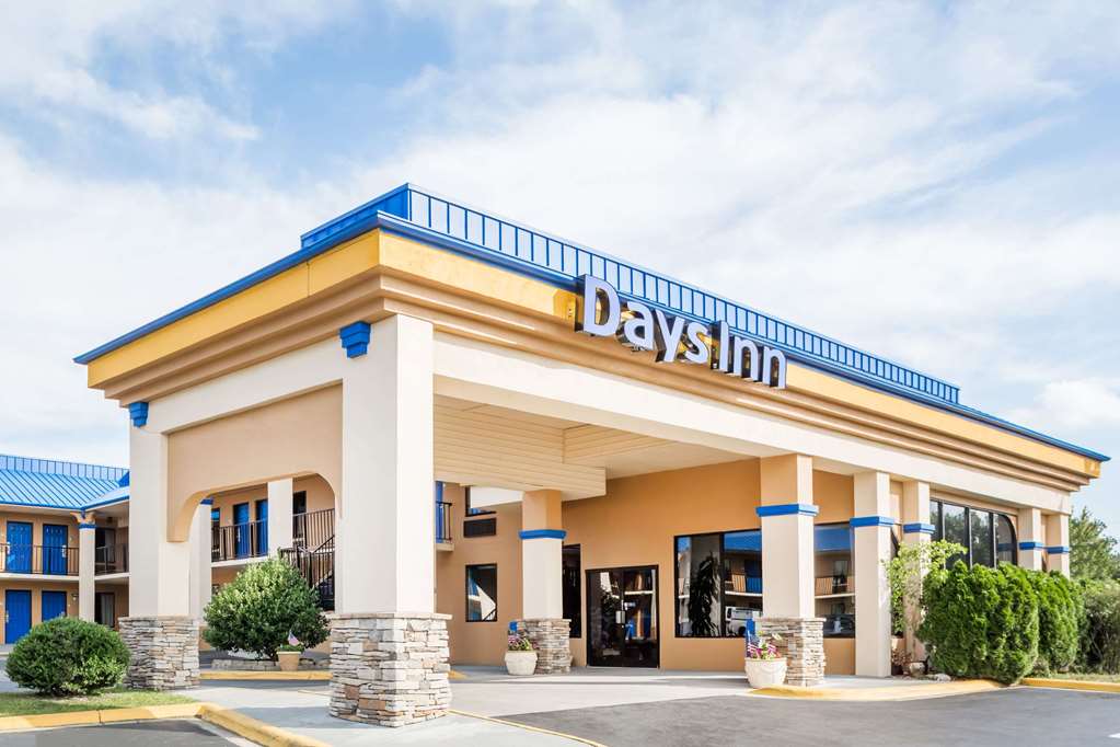 Days Inn By Wyndham Hendersonville,Henderson County>>Asheville,2 star