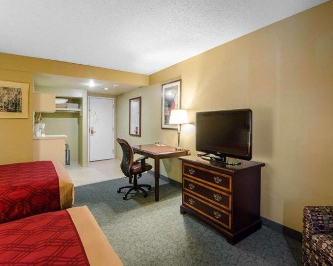 Travelodge By Wyndham Fort St John,British Columbia>>Fort St. John,2 star