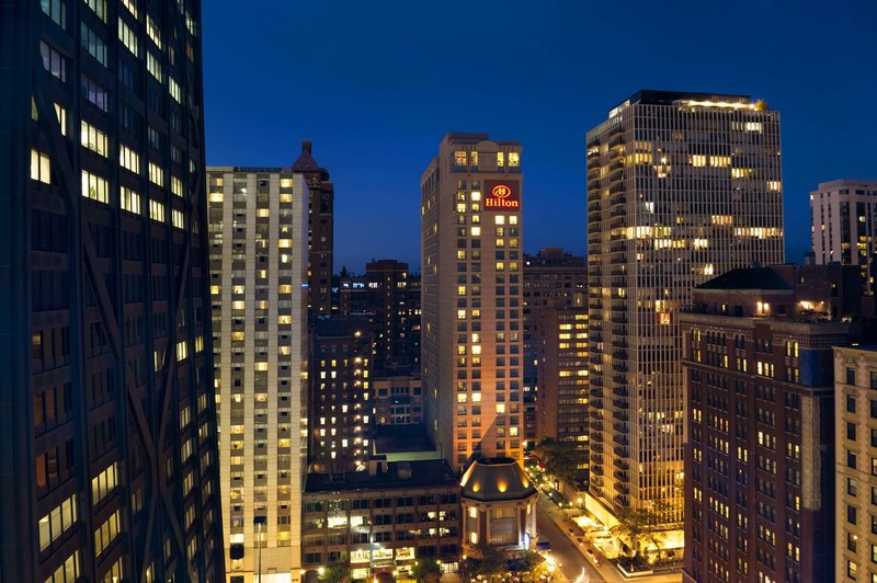 Hilton Chicago/Magnificent Mile Suites,Cook County>>Chicago,4 star