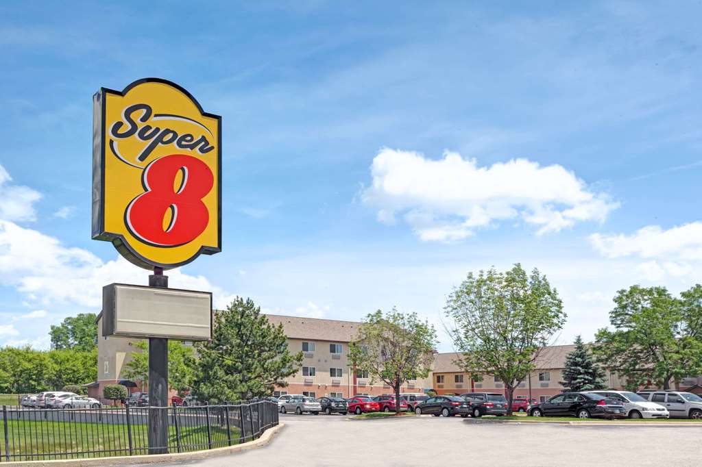Super 8 By Wyndham Chicago O'hare Airport,Elk Grove Village>>Chicago,4 star