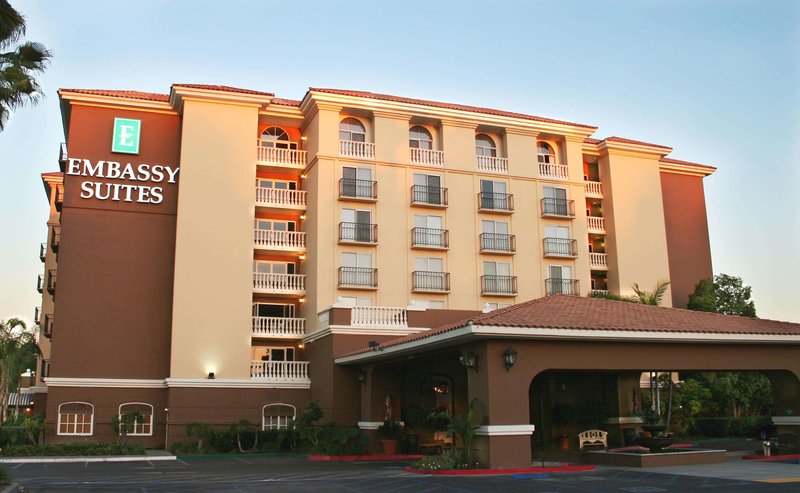 embassy suites by hilton anaheim north