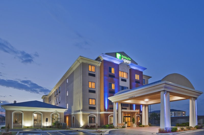 Holiday Inn Express & Suites Midwest, An Ihg Hotel