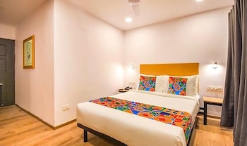 Via Heera Holiday Inn,Park Street Area,3 star