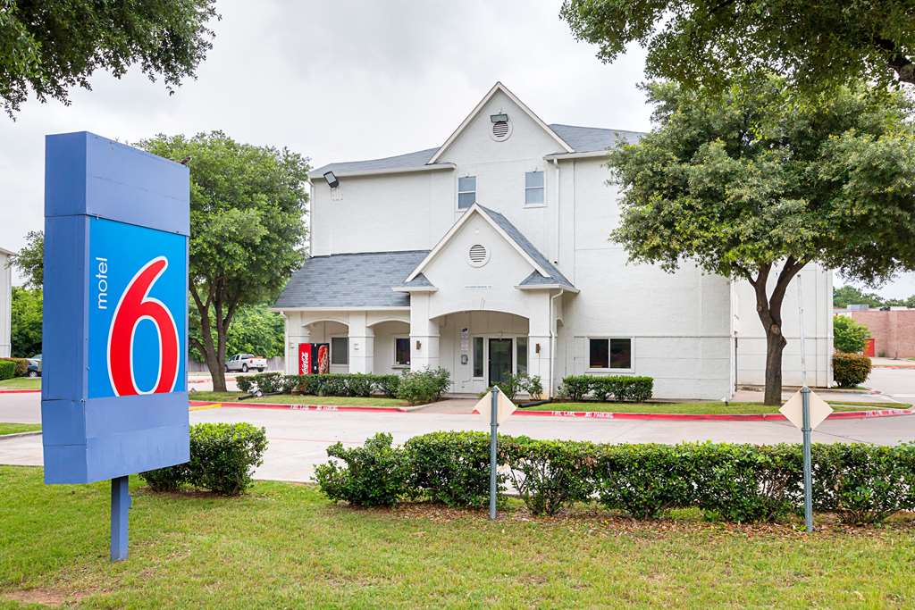 motel 6 grand prairie tx near six flags drive