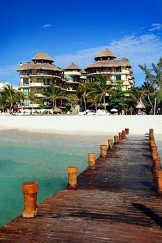 el taj oceanfront and beachside condo hotel