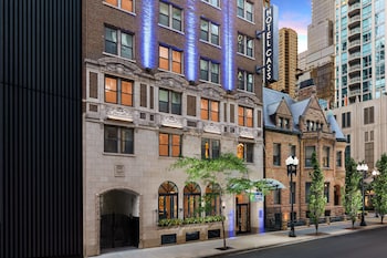 Holiday Inn Express Chicago Magnificent Mile,,3 star